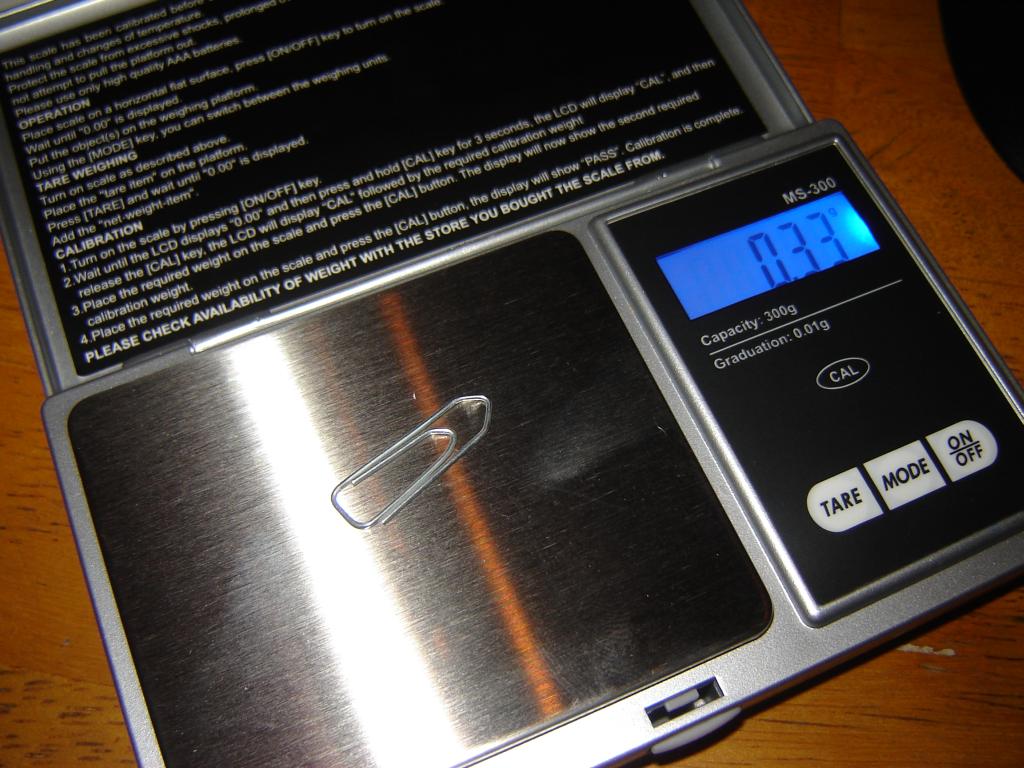 Ist zwar jetzt nicht so interessant, wieviel eine Büroklammer wiegt, aber ich hatte gerade nichts Passendes.