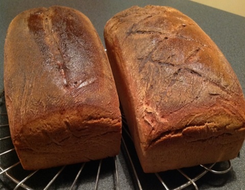 Rustikales Roggen-Weizenbrot (je 1 Kg)