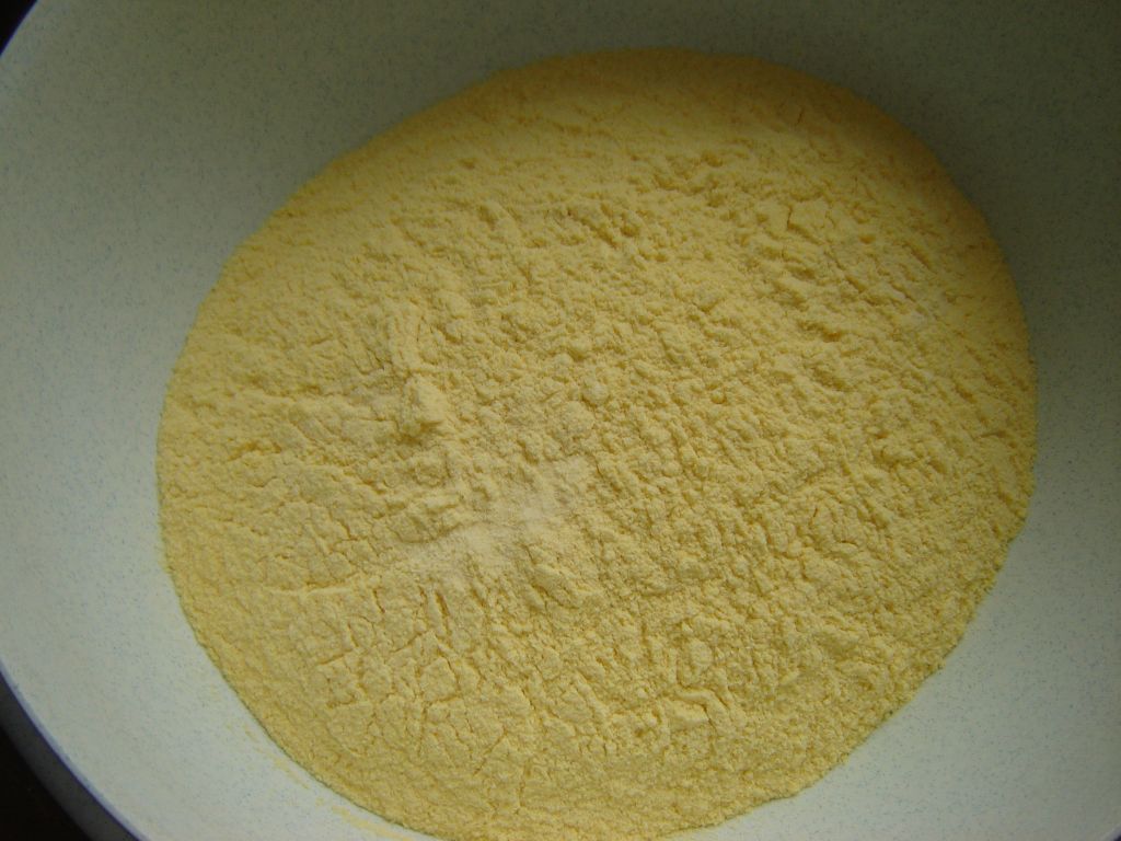 Maisbrot mit Rosinen 01.jpg