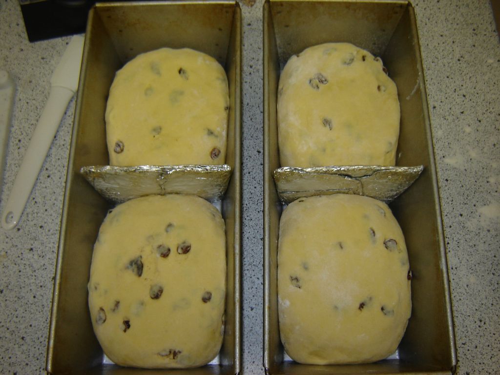 Maisbrot mit Rosinen 11.jpg