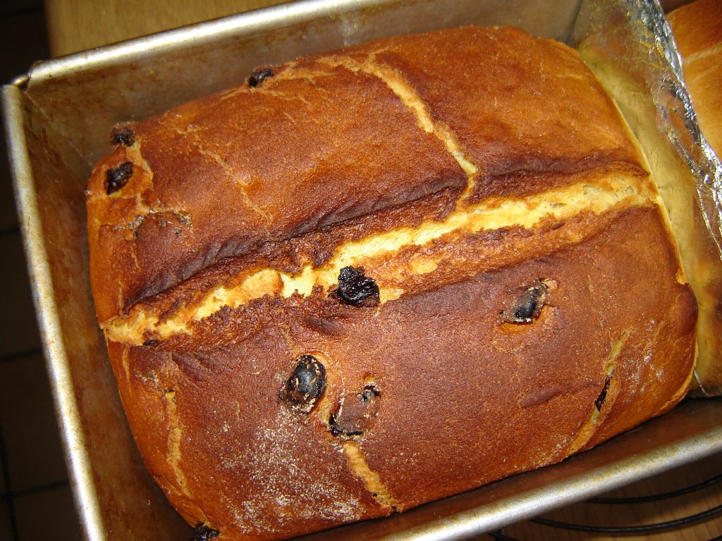 Maisbrot mit Rosinen 17.jpg