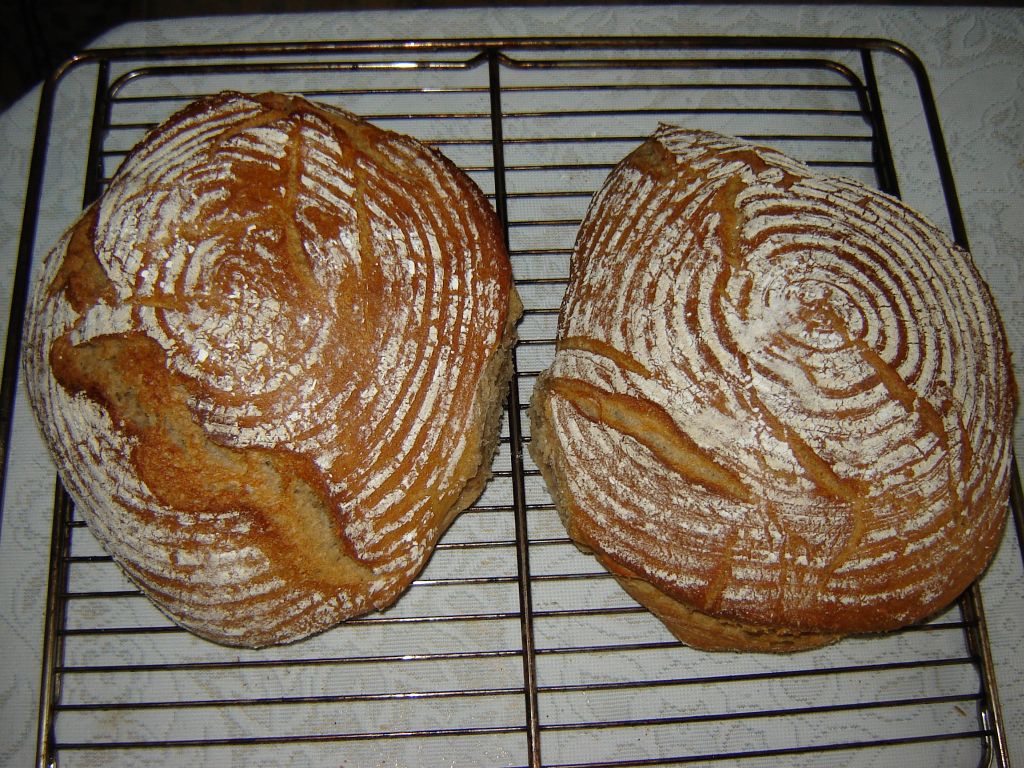 Mäxles Holzofenbrot 13.jpg