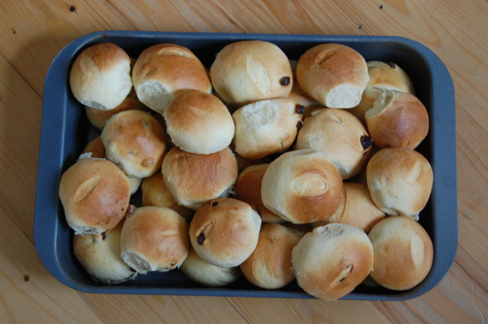 Rosinenbrötchen 28.04.2013.jpg