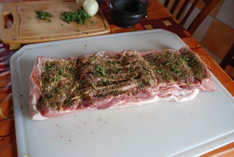 frischer Posmarin und Salbei<br />Den rest vom Rosmarin und Salbei mit 3 Knoblauchzehen in Olivenöl ansetzten.