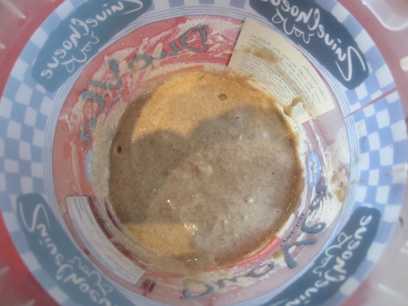 Sauerteig gefüttert und im Kühli.JPG