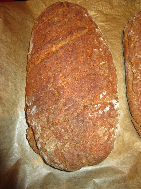 erstes Brot.JPG