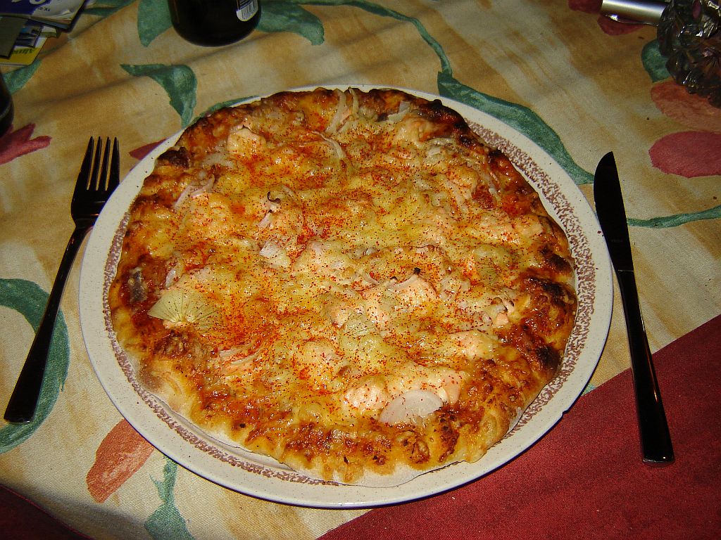 Pizza völlig überladen 01.jpg