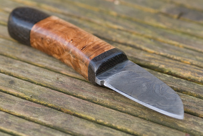 070114Aufbrechmesser-stab.-Mooreiche_Walnuß004.jpg