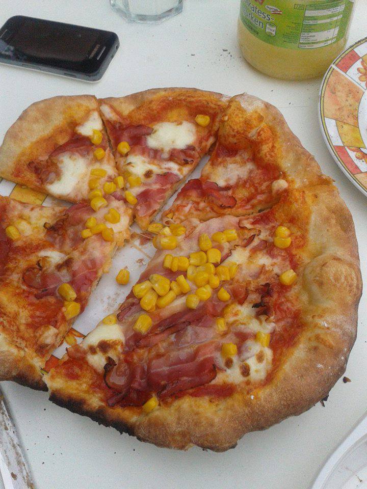 die erste pizza geht doch! :-)
