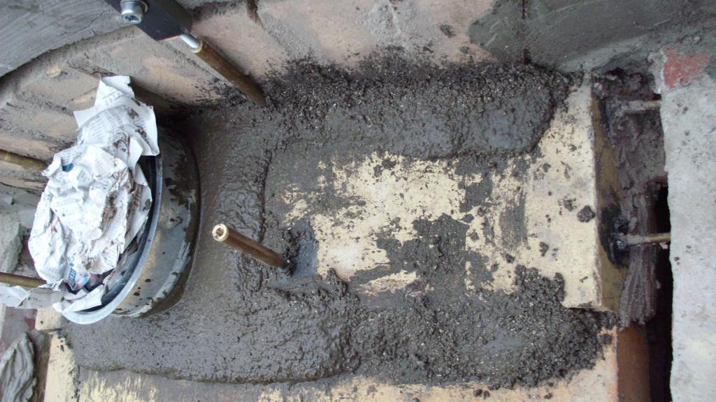 Masse vergossen und gestampft