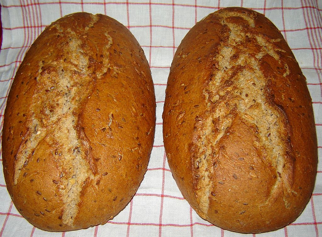 Weizenmischbrot mit Hefe und Quellstück 01.jpg