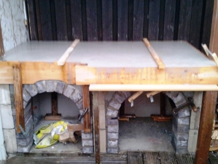 Dann ging es gestern ans Betonieren der Zwischenplatte!<br />Extra nen Zusatz reingemischt damit es keine Probleme wegen dem Frost gibt.