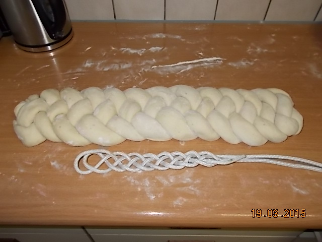 OBM 2015 03 gefüllter Zopf-003.JPG