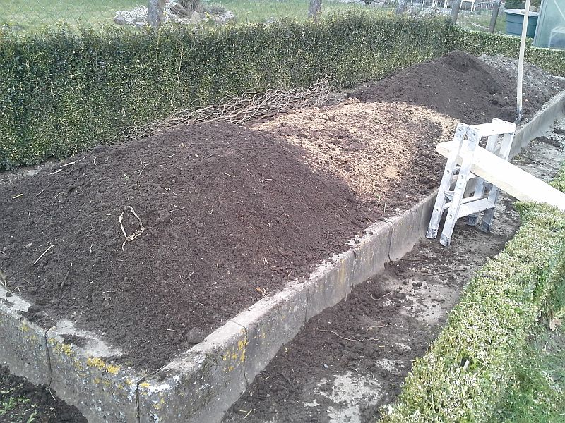 Hier sieht man den Dolomitenkalk den ich dazwischen streue