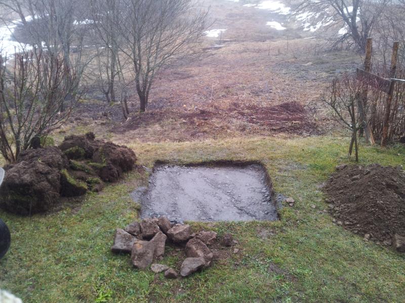 Frostschutz eingebaut und verdichtet 27.03.2015