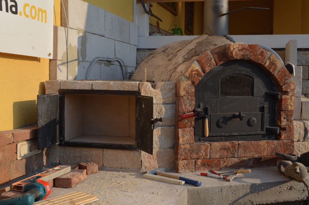 Steinbackofen Warmhaltefach 7.jpg