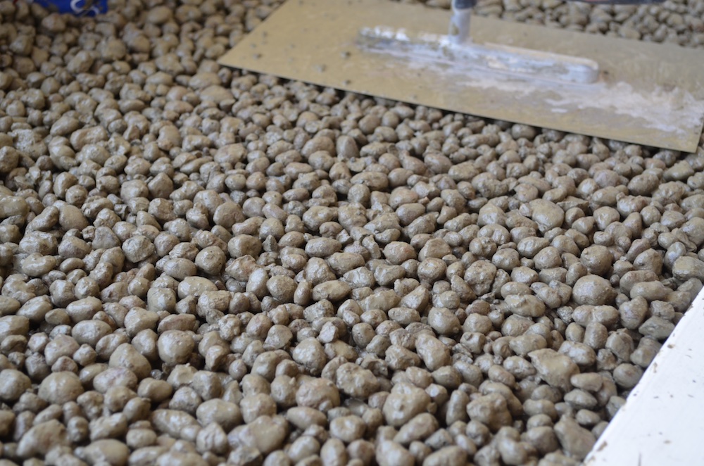 Steinbackofen Insulation 1.jpg