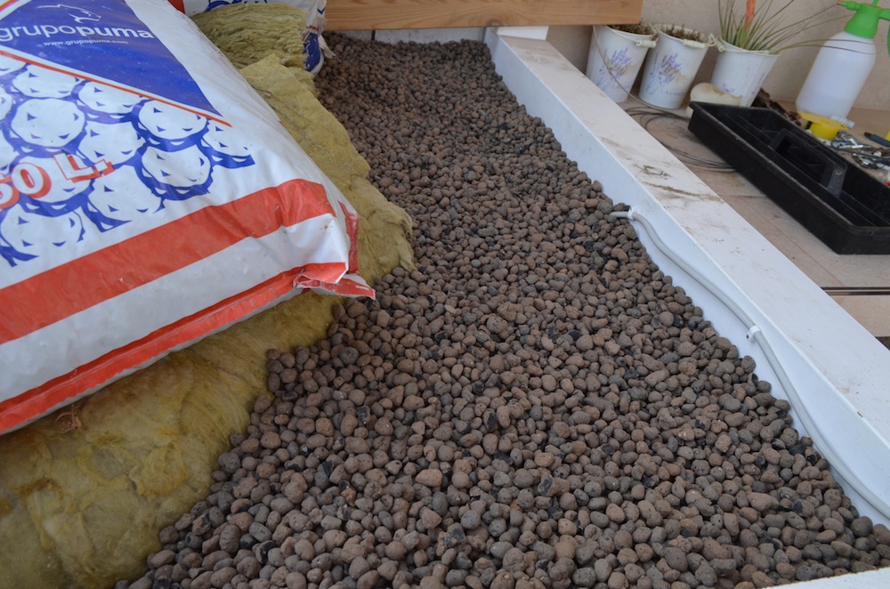 Steinbackofen Insulation 3.jpg