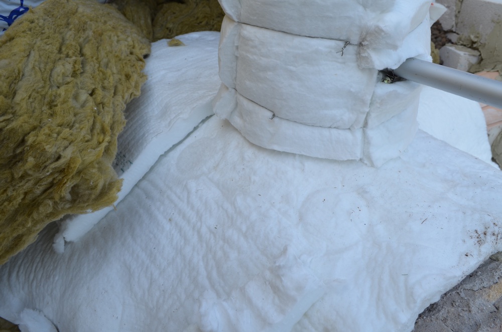 Steinbackofen Insulation 8.jpg
