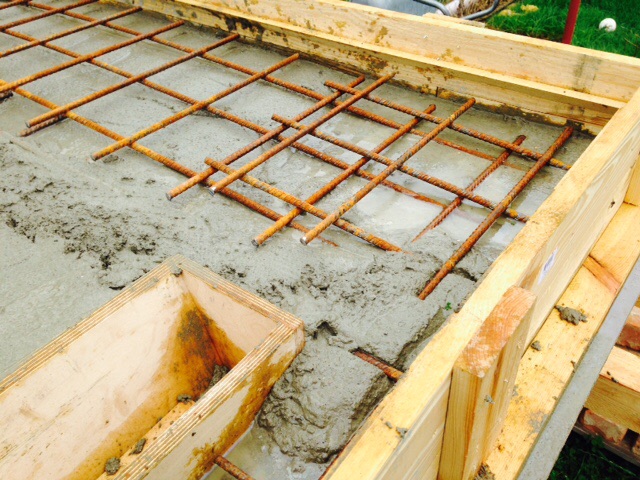 Betonieren der Zwischenplatte, los geht's