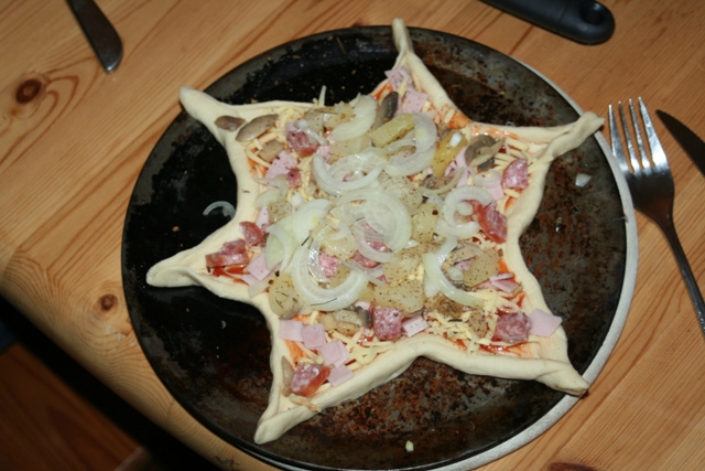 Weihnachtspizza.jpg