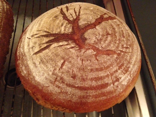 Rundes Brot nach dem Backen