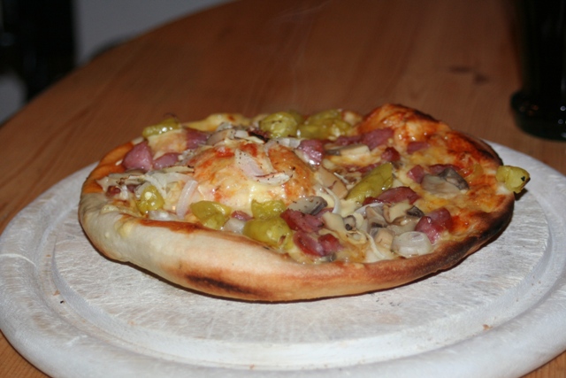 Pizza fertig.jpg