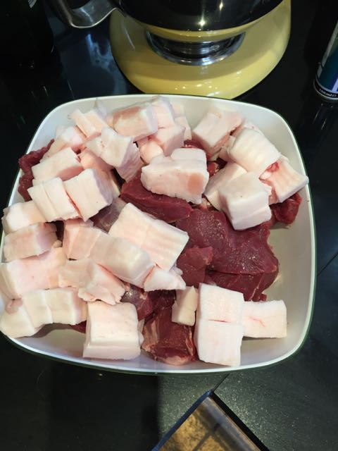 ausgelöste Schulter und Vorderläufe plus den "kernigen"