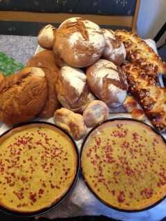 Brot, Zwiebelkuchen , Hefezopf