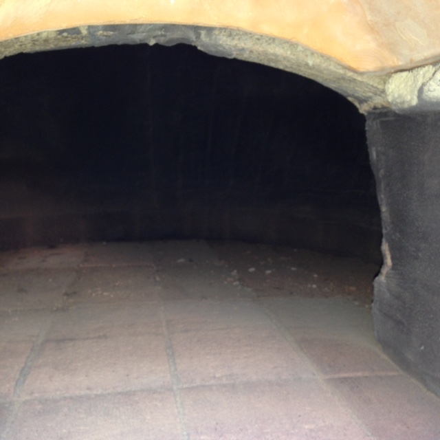 Blick in den Backraum, Durchmesser 0,80 m, kuppelhöhe innen 0,46 m