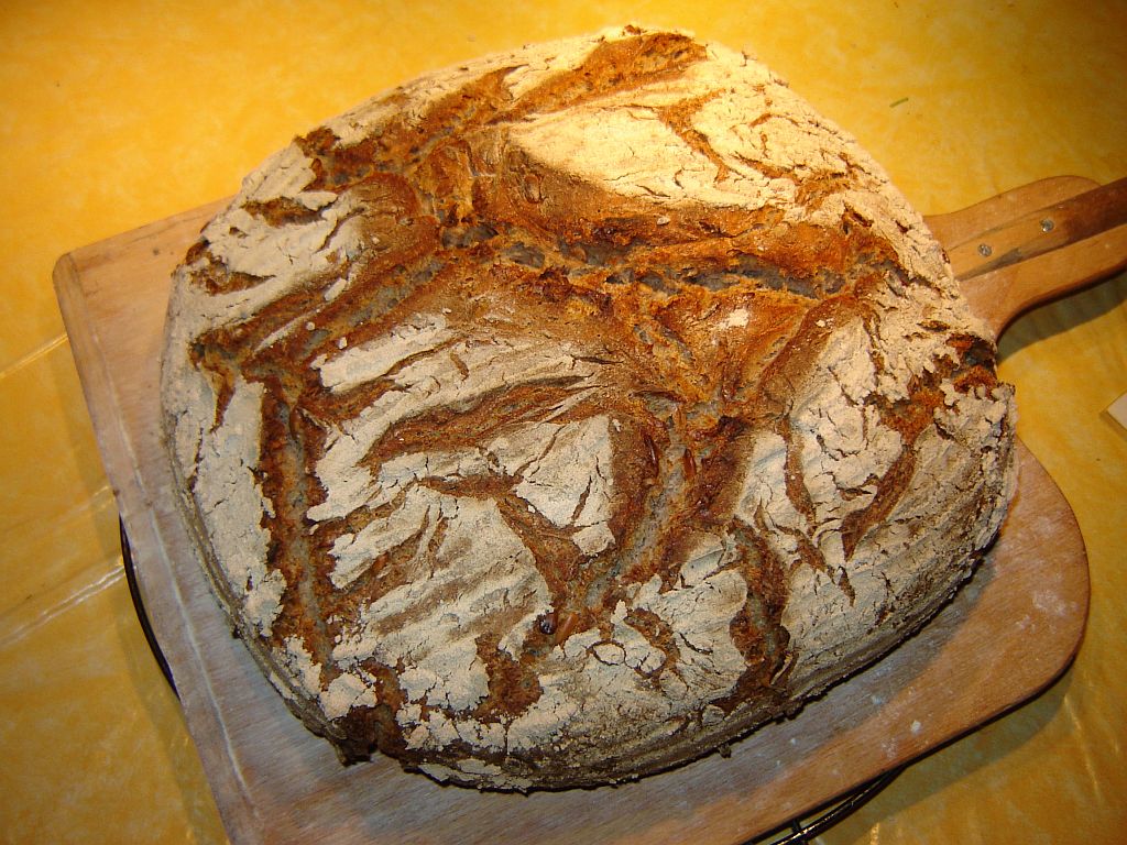 Steinis rustikale Landkruste 00.jpg