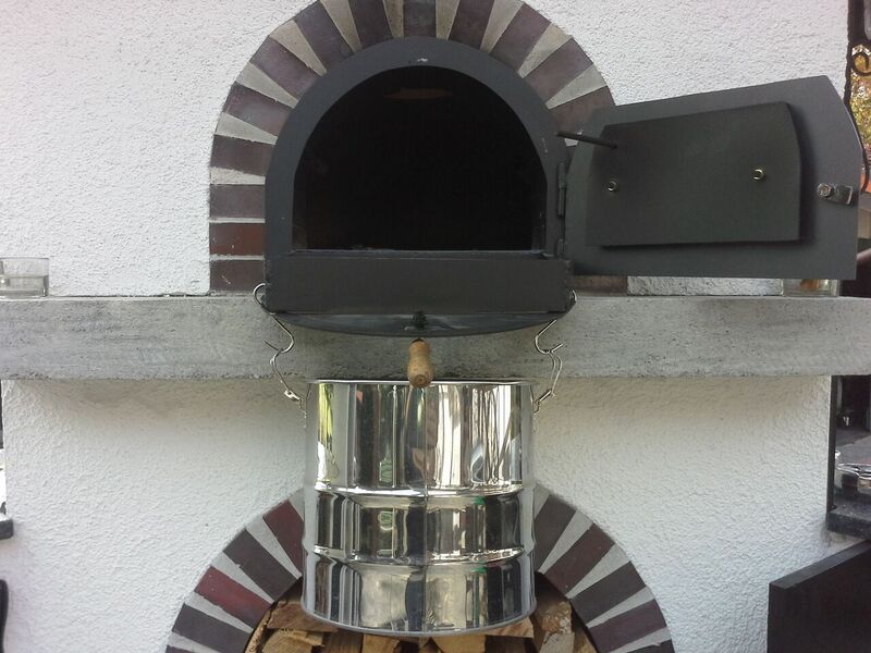 Seitlich kann ich mit 2 S-Haken den Eimer einhängen.