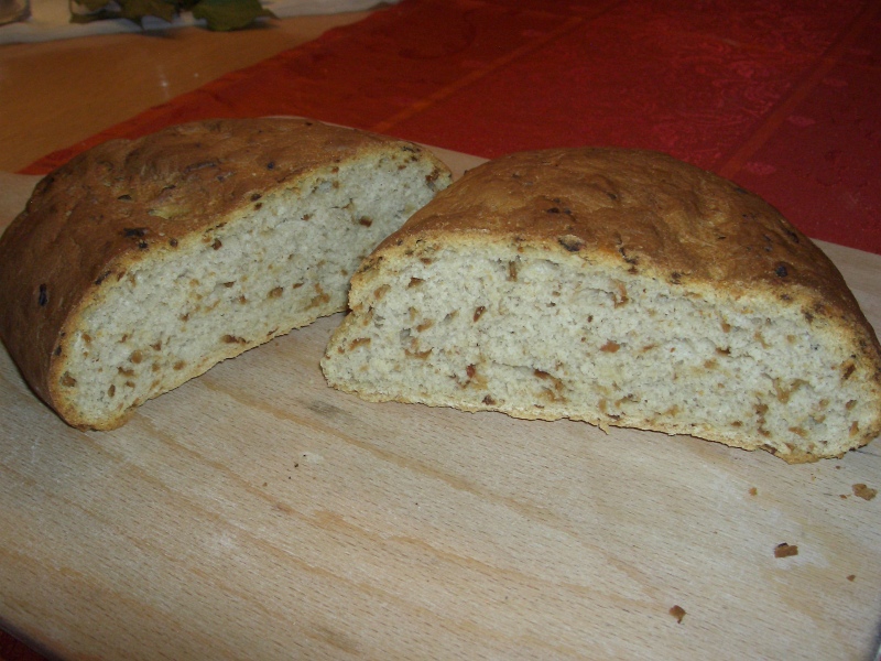 Zwiebelbrot 2 800x600.JPG