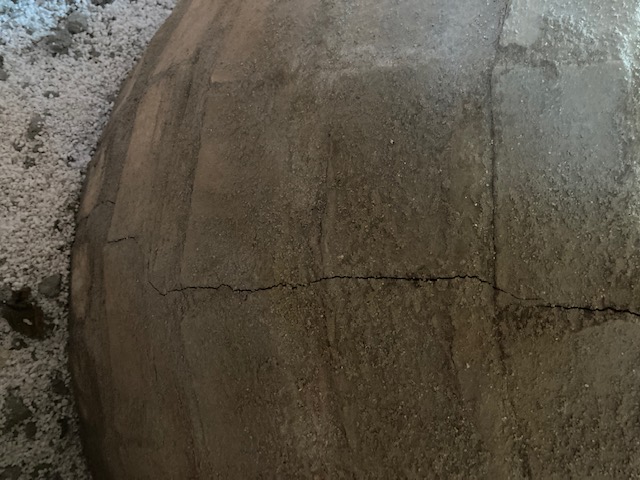 Riss hinten im Ofen, von unten bis fast oben