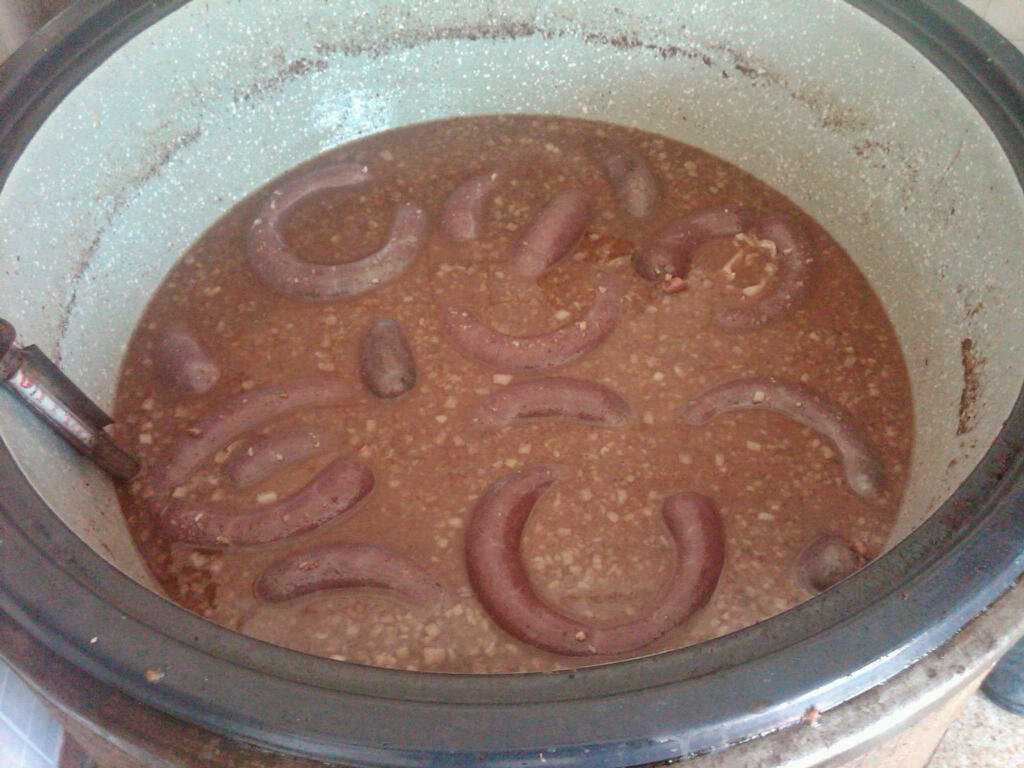 .. die Blutworscht iss noch im Kessel.........