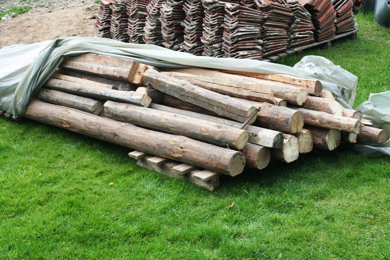 Alte Holzbalken.jpg