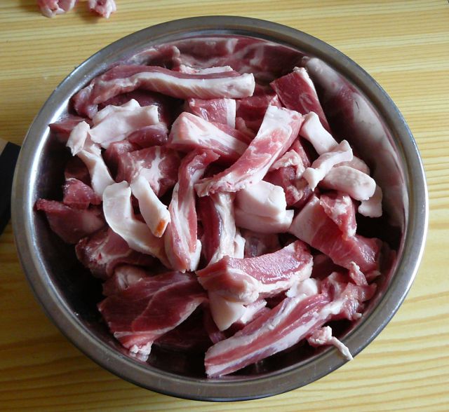 Schweinenacken und Rückenspeck