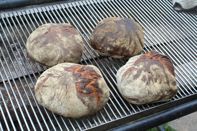 Holzschopfbrot fertig.jpg