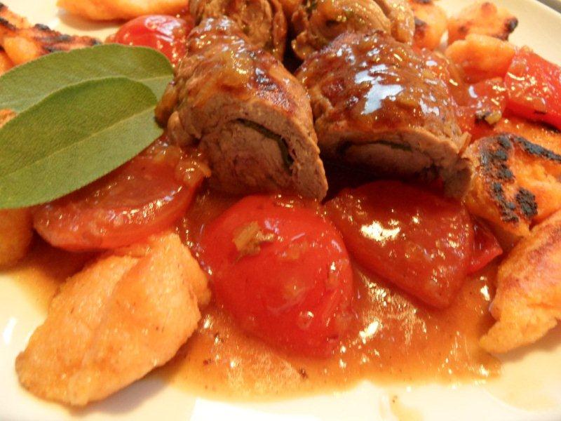 Saltimbocca-Kalbsrouladen mit Schinken.jpg