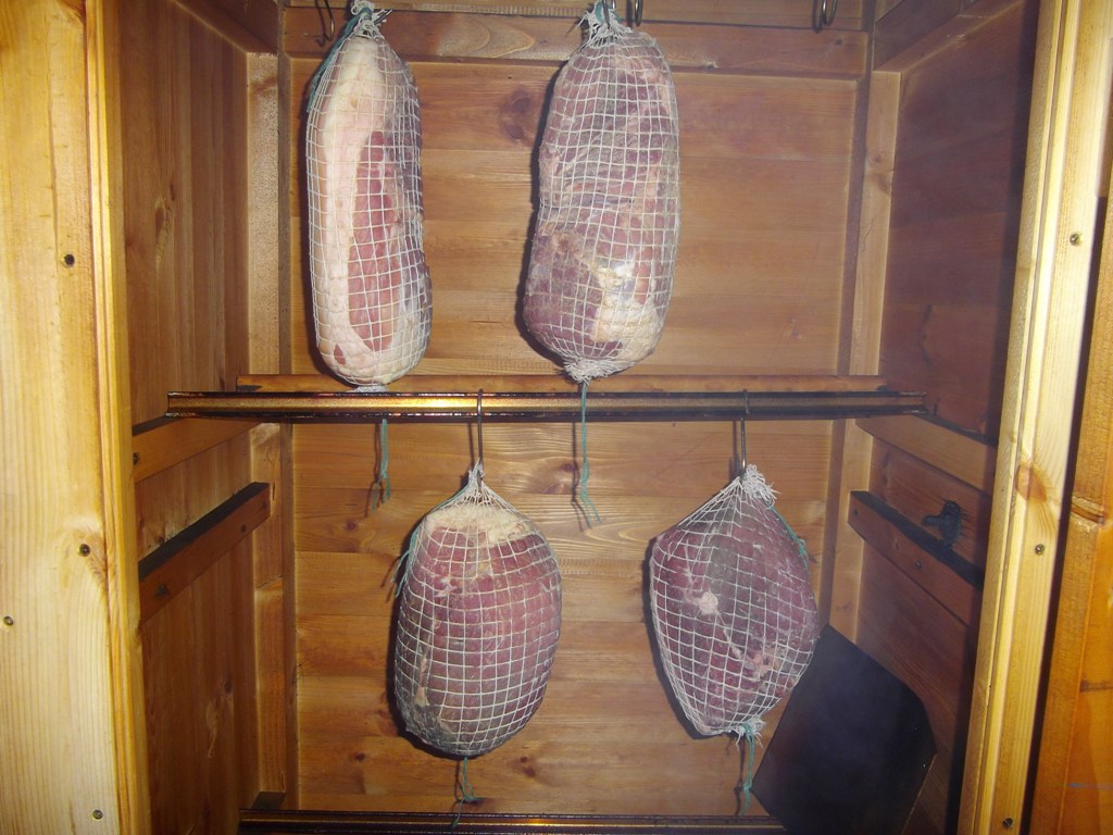 Erster Rauch  Rollschinken 2012.JPG